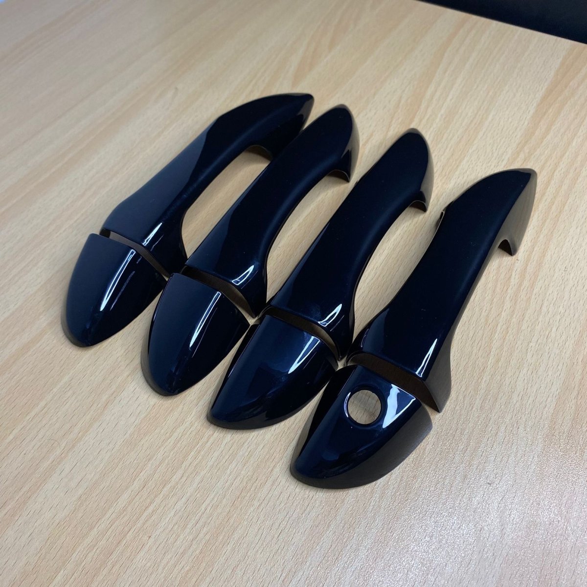 GLOSSY BLACK DOOR HANDLES COVER FOR TOYOTA CORROLLA 2014 - 23Raja Autos.pk